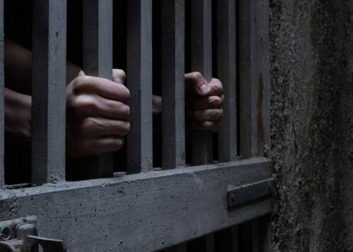 187 معتقلاً فلسطينياً من أبناء مخيم العائدين بحمص في السجون السورية