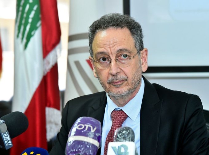 استياء فلسطيني من تصريحات لوزير الاقتصاد اللبناني بشأن دعم المواد الأولية حصراً باللبنانيين واستثناء الأجانب
