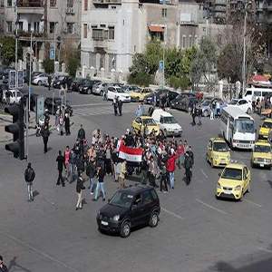 تقرير. فايز أبو شمالة حول رفع الجبهة الشعبية لصور بشار وتصدي الناس لهم في خان يونس
