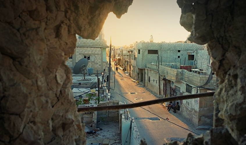 بعد اعتقالها لأربعة أعوام ... الأمن السوري يفرج عن لاجئة فلسطينية من المزيريب