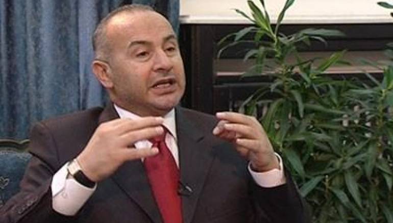 سخـرية من تصريحات “خالد العبود” حول خوف أمريكا من نظام الأسد