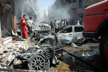 استشهاد 13 فلسطينيا بيهم اربعة أطفال في سوريا