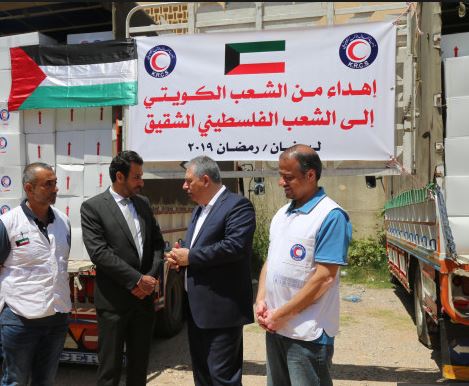 الكويت تقدم حصصا غذائية للاجئين الفلسطينيين في لبنان