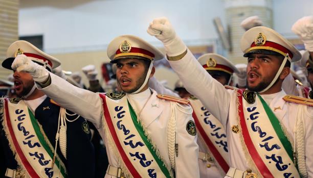 إيران تحشد في دمشق والساحل السوري