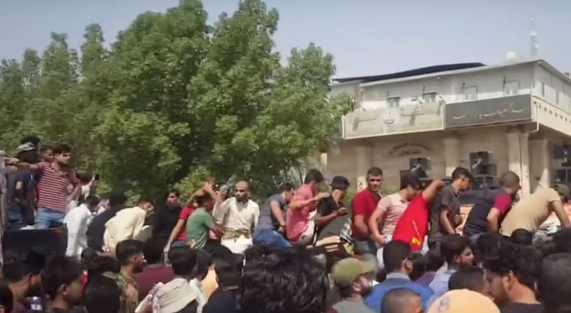 لماذا قطعت إيران الكهرباء عن العراق ؟