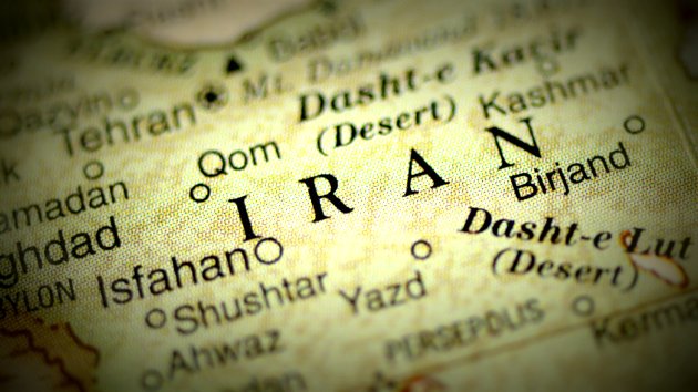 إيران إذ تتنكر لأصدقائها في فلسطين