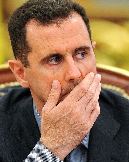 الأسد يعيش موته!!