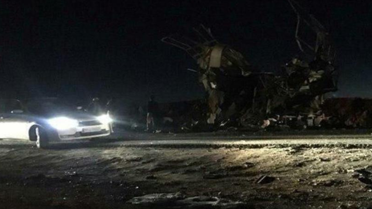 إيران .. هجوم "انتحاري" يحصد 27 من "الحرس الثوري" بحسب وسائل إعلام رسمية إيرانية .. و"وكالة أنباء فارس" تقول ان عدد القتلى 41