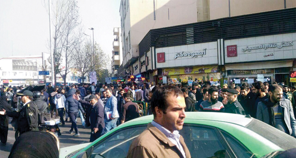 هل تؤدي العقوبات إلى شتاء ساخن في إيران؟
